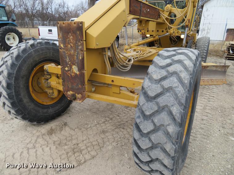 image for item DC0903 2002 Caterpillar 120H motor grader