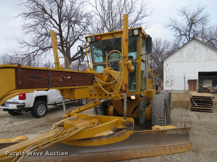 image for item DC0903 2002 Caterpillar 120H motor grader