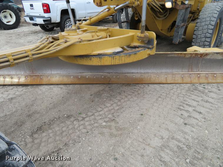 image for item DC0903 2002 Caterpillar 120H motor grader