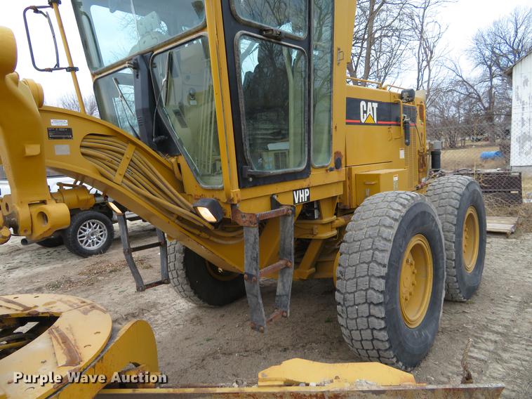 image for item DC0903 2002 Caterpillar 120H motor grader
