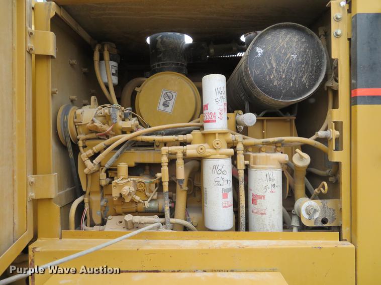 image for item DC0903 2002 Caterpillar 120H motor grader