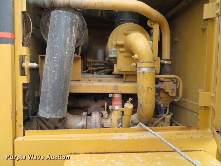 image for item DC0903 2002 Caterpillar 120H motor grader