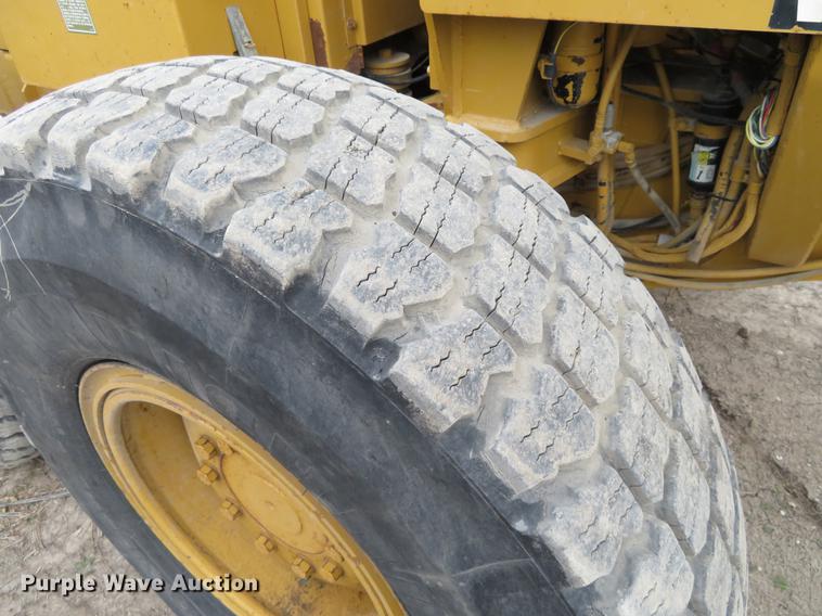 image for item DC0903 2002 Caterpillar 120H motor grader