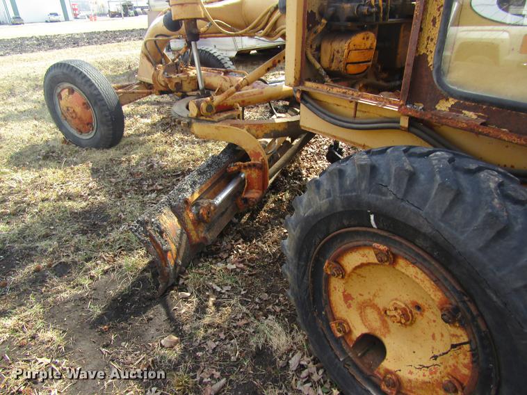 image for item DC4368 Allis Chalmers D rigid frame motor grader