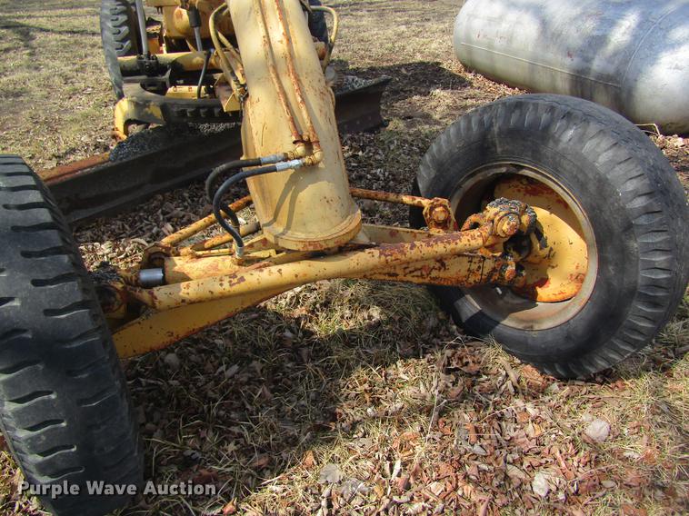 image for item DC4368 Allis Chalmers D rigid frame motor grader