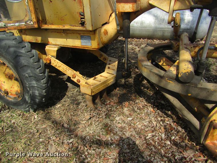 image for item DC4368 Allis Chalmers D rigid frame motor grader