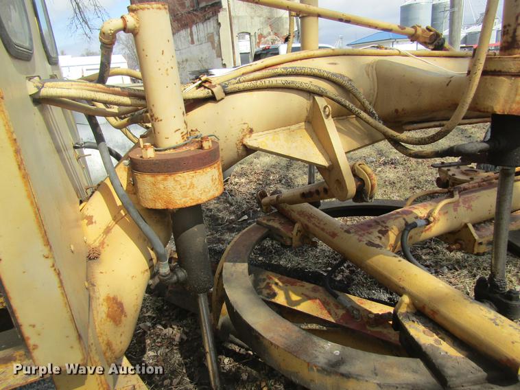 image for item DC4368 Allis Chalmers D rigid frame motor grader