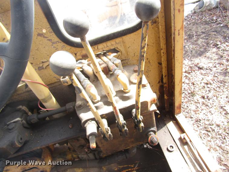 image for item DC4368 Allis Chalmers D rigid frame motor grader