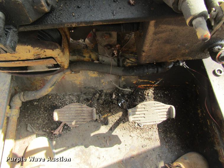 image for item DC4368 Allis Chalmers D rigid frame motor grader