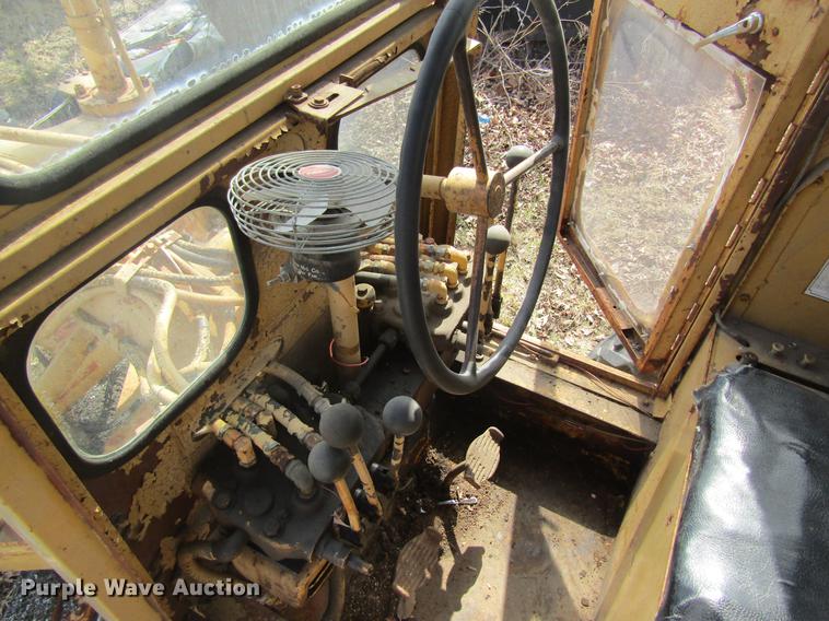 image for item DC4368 Allis Chalmers D rigid frame motor grader