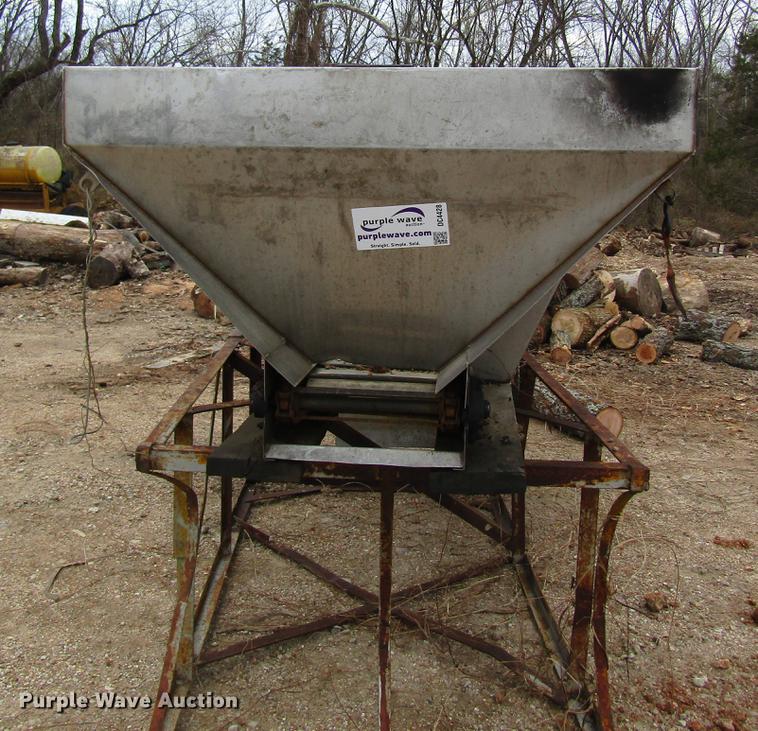 image for item DC4428 Western stainless steel spreader