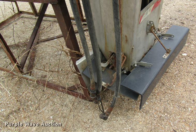 image for item DC4428 Western stainless steel spreader