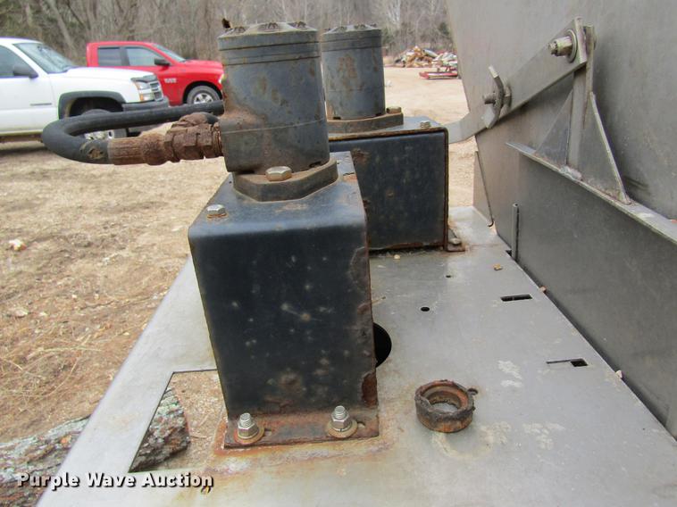 image for item DC4428 Western stainless steel spreader