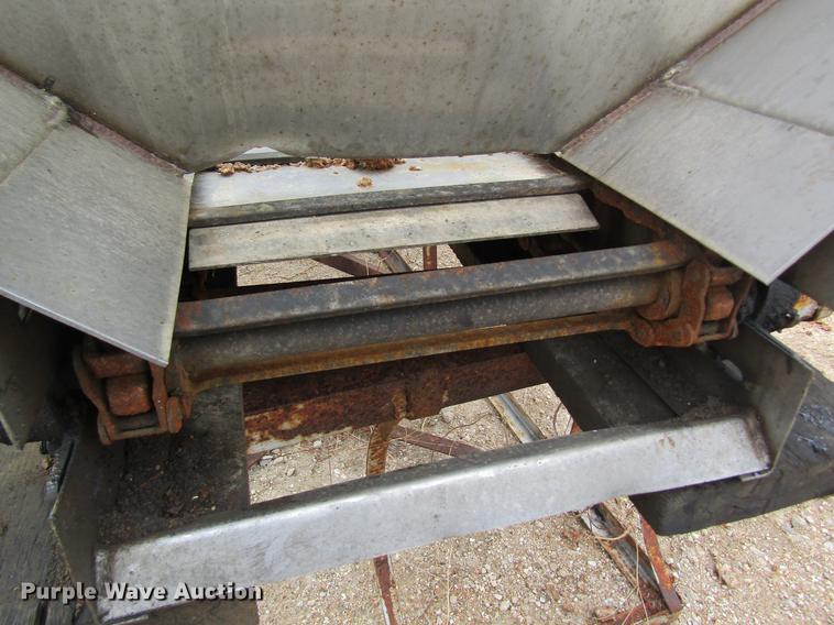 image for item DC4428 Western stainless steel spreader