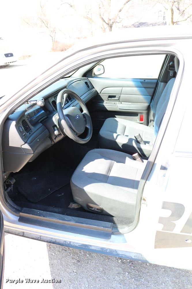 image for item DC7666 2008 Ford Crown Victoria Police Interceptor