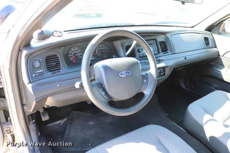 image for item DC7666 2008 Ford Crown Victoria Police Interceptor
