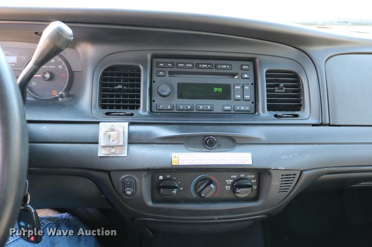 image for item DC7666 2008 Ford Crown Victoria Police Interceptor