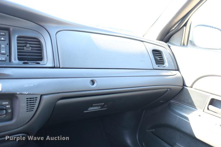 image for item DC7666 2008 Ford Crown Victoria Police Interceptor