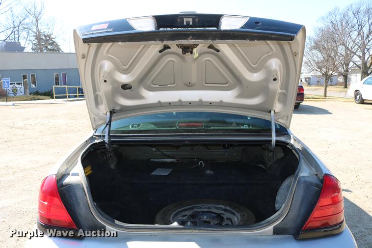 image for item DC7666 2008 Ford Crown Victoria Police Interceptor