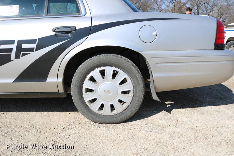 image for item DC7666 2008 Ford Crown Victoria Police Interceptor