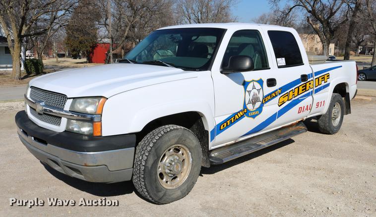 image for item DC7667 2003 Chevrolet Silverado 1500HD Crew Cab pickup truck