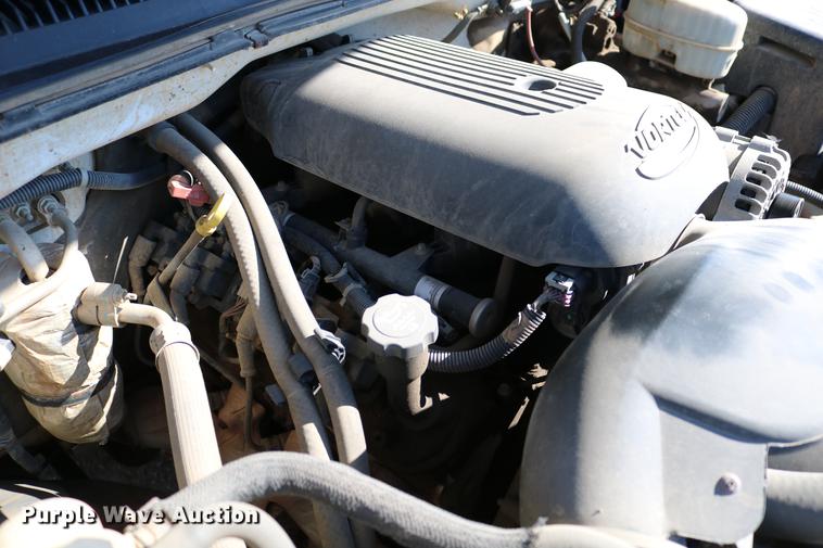 image for item DC7667 2003 Chevrolet Silverado 1500HD Crew Cab pickup truck