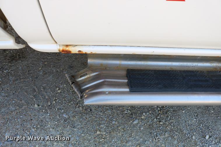 image for item DC7667 2003 Chevrolet Silverado 1500HD Crew Cab pickup truck