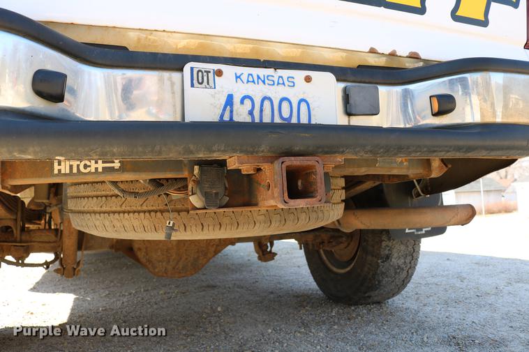 image for item DC7667 2003 Chevrolet Silverado 1500HD Crew Cab pickup truck