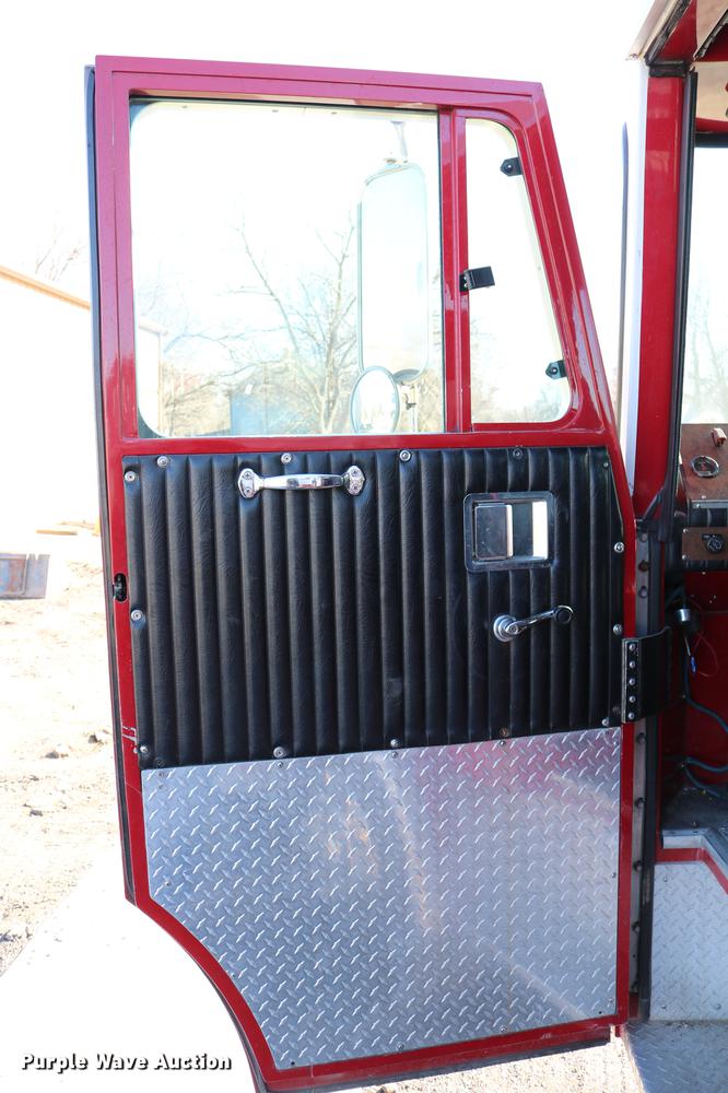 image for item DC7668 1993 KME Renegade Custom SFD fire truck