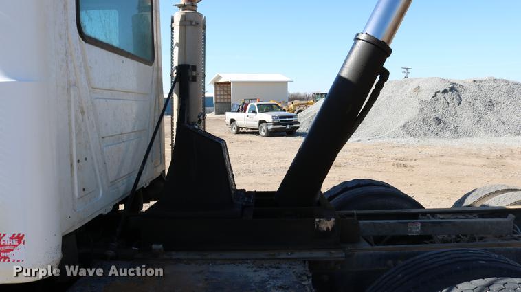 image for item DC7671 2007 Mack CTP713 dump truck