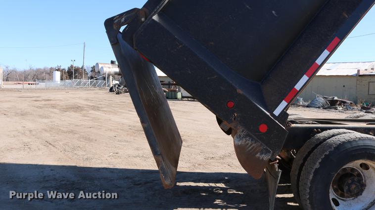 image for item DC7671 2007 Mack CTP713 dump truck