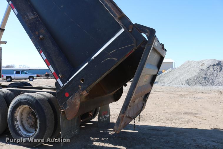 image for item DC7671 2007 Mack CTP713 dump truck