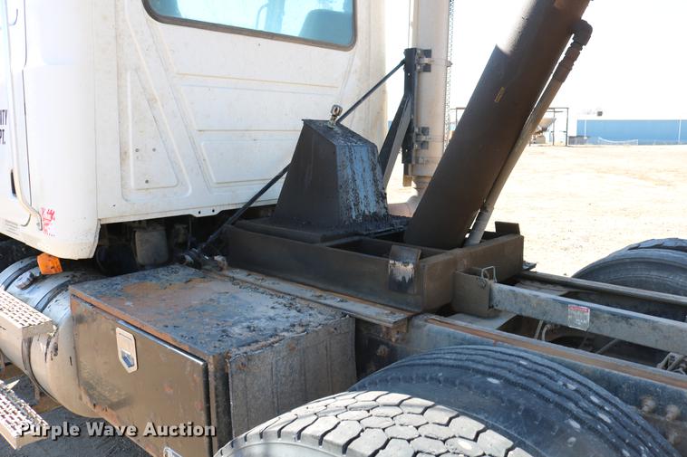 image for item DC7671 2007 Mack CTP713 dump truck