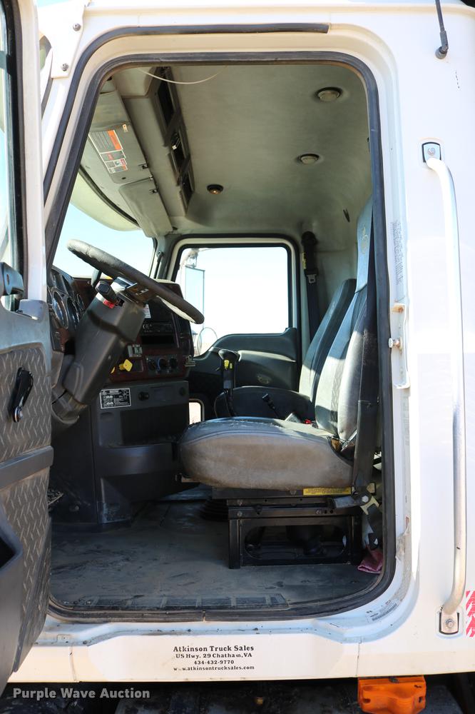 image for item DC7671 2007 Mack CTP713 dump truck