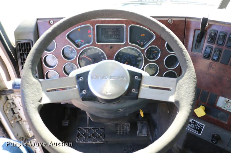 image for item DC7671 2007 Mack CTP713 dump truck