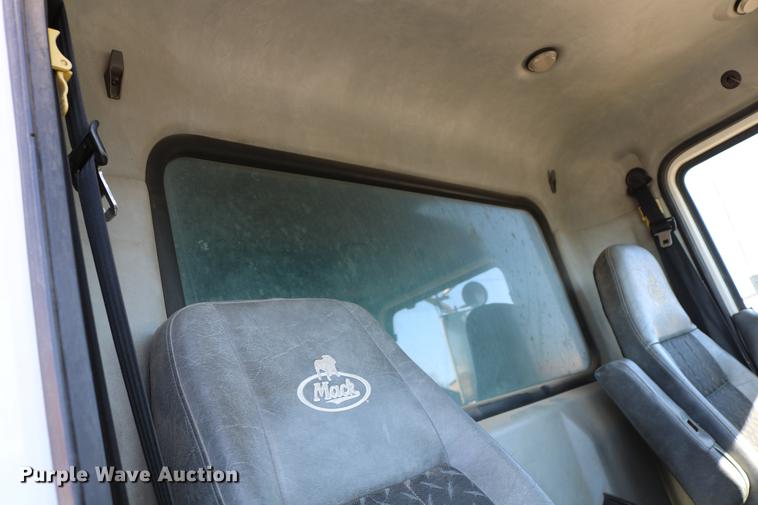 image for item DC7671 2007 Mack CTP713 dump truck