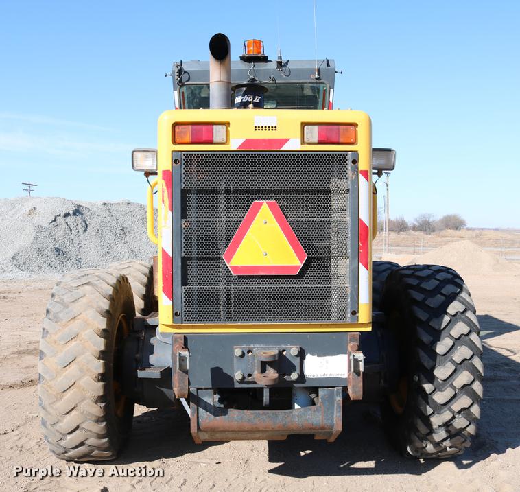 image for item DC7672 2007 Komatsu GD655-3E0 motor grader