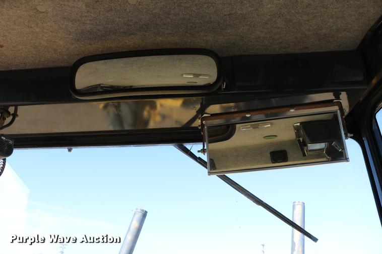 image for item DC7672 2007 Komatsu GD655-3E0 motor grader