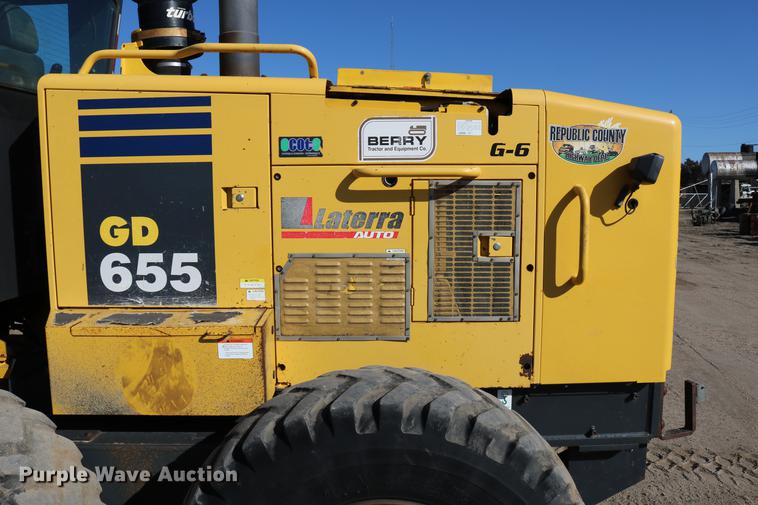 image for item DC7672 2007 Komatsu GD655-3E0 motor grader