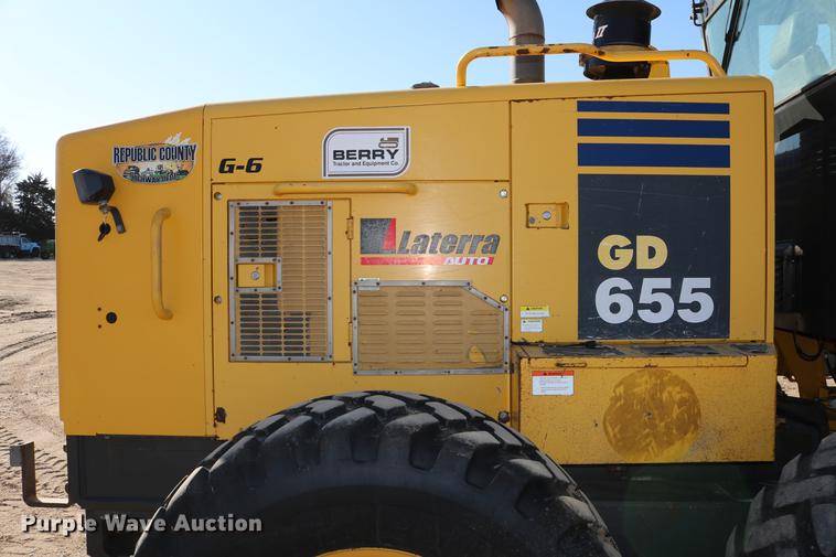 image for item DC7672 2007 Komatsu GD655-3E0 motor grader