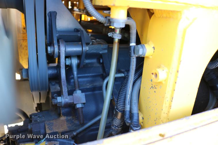 image for item DC7672 2007 Komatsu GD655-3E0 motor grader