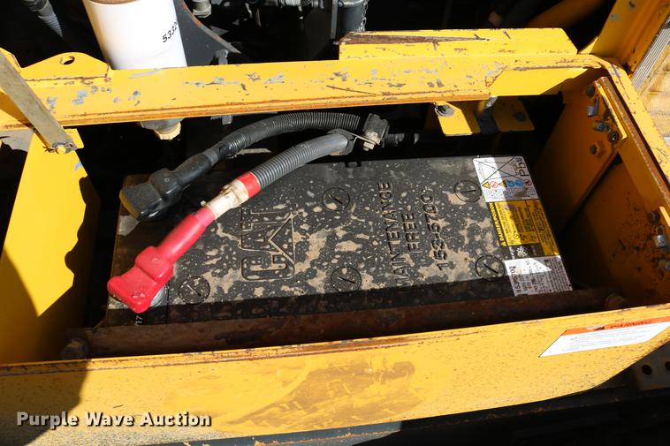 image for item DC7672 2007 Komatsu GD655-3E0 motor grader