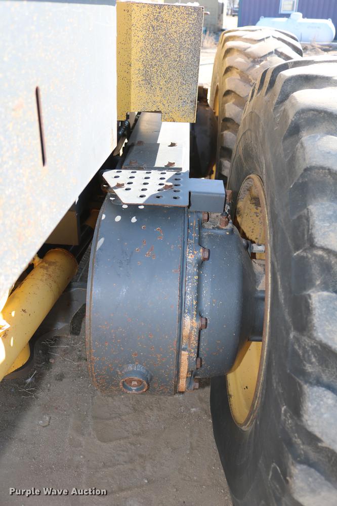 image for item DC7672 2007 Komatsu GD655-3E0 motor grader