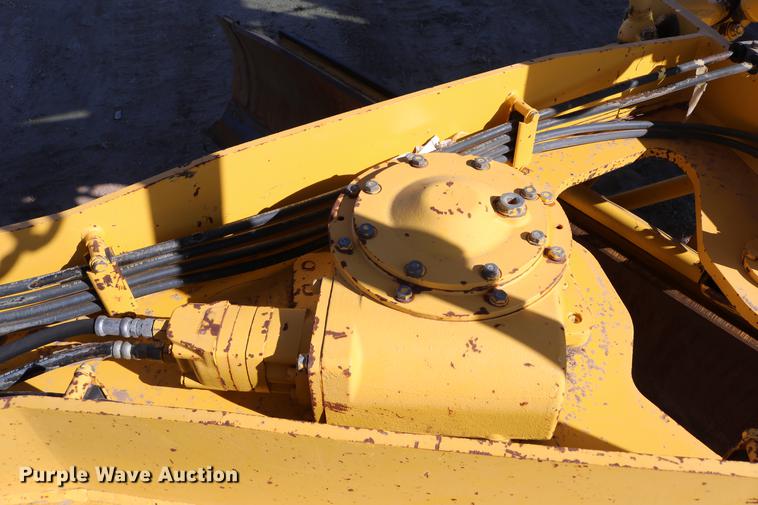 image for item DC7672 2007 Komatsu GD655-3E0 motor grader