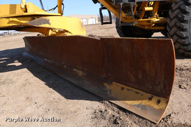 image for item DC7672 2007 Komatsu GD655-3E0 motor grader