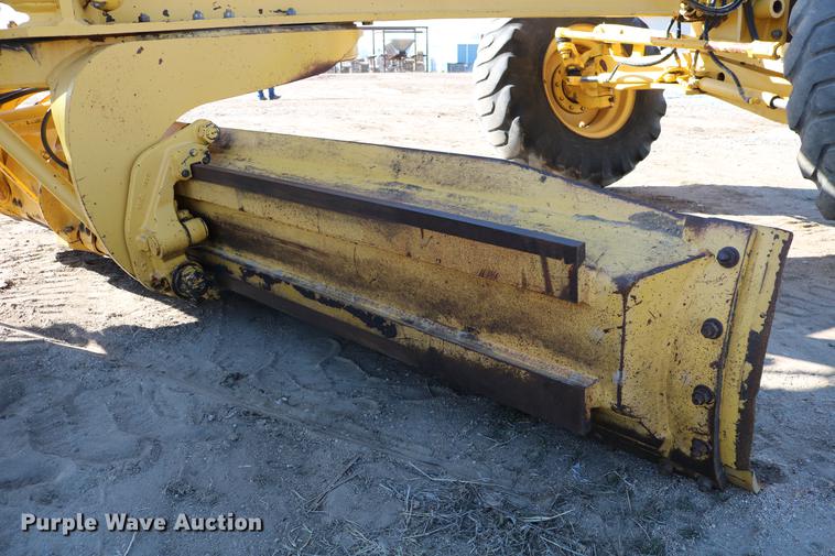 image for item DC7672 2007 Komatsu GD655-3E0 motor grader