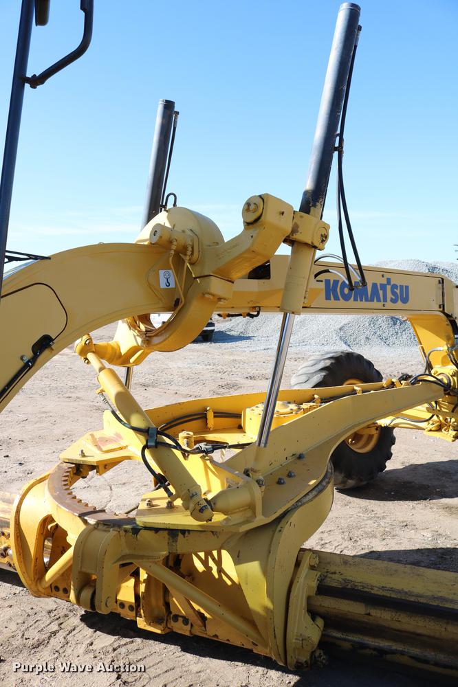 image for item DC7672 2007 Komatsu GD655-3E0 motor grader