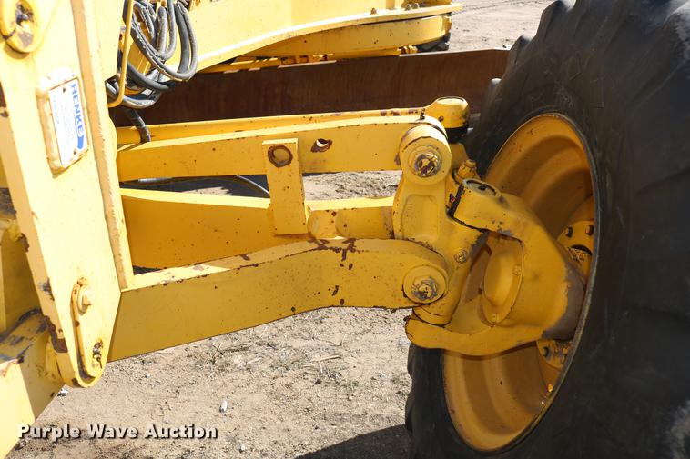 image for item DC7672 2007 Komatsu GD655-3E0 motor grader