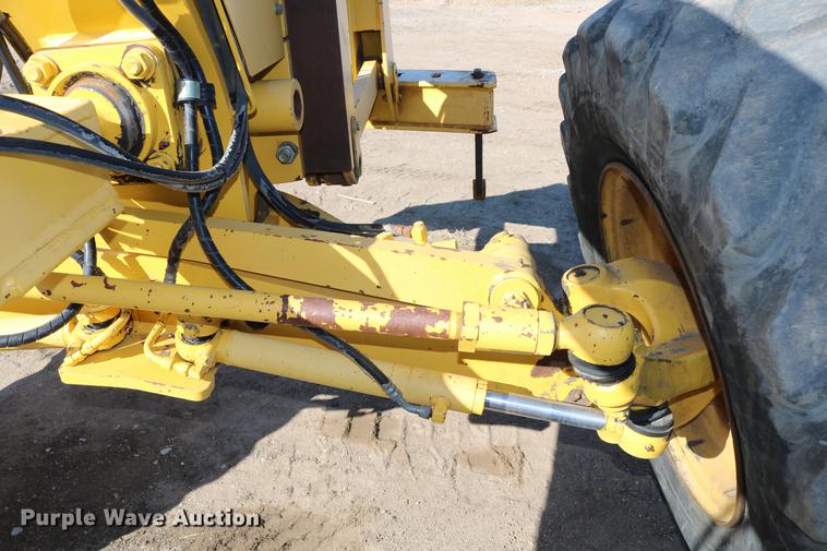 image for item DC7672 2007 Komatsu GD655-3E0 motor grader