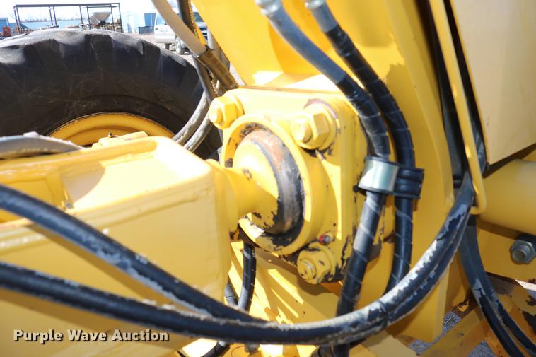 image for item DC7672 2007 Komatsu GD655-3E0 motor grader
